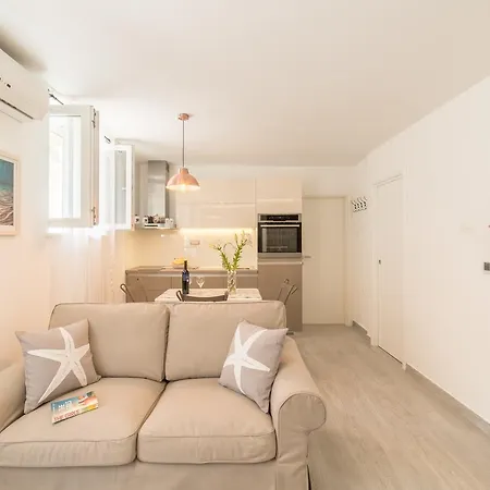 Lägenhet Apartment Nono Near The Beach With Parking *